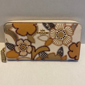 Coach Accordion Zip Wallet With Patchwork Tea Rose And Snakeskin Detail NWT!